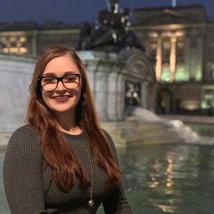Meet your Posher, Stephanie